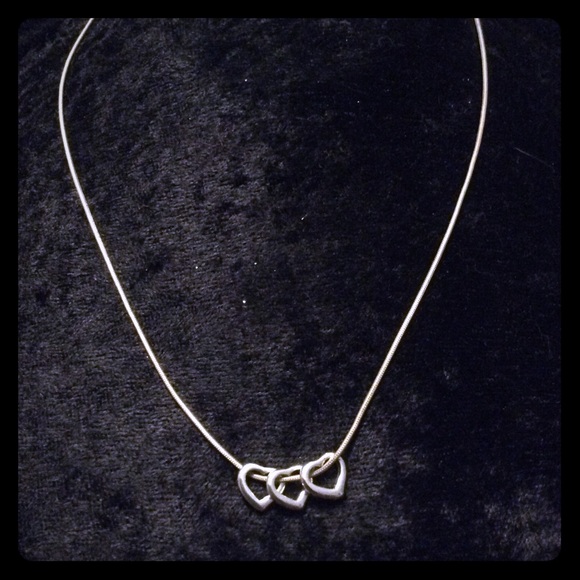 💗 Sheer Tank + Triple Heart Necklace 💗 - Picture 5 of 8